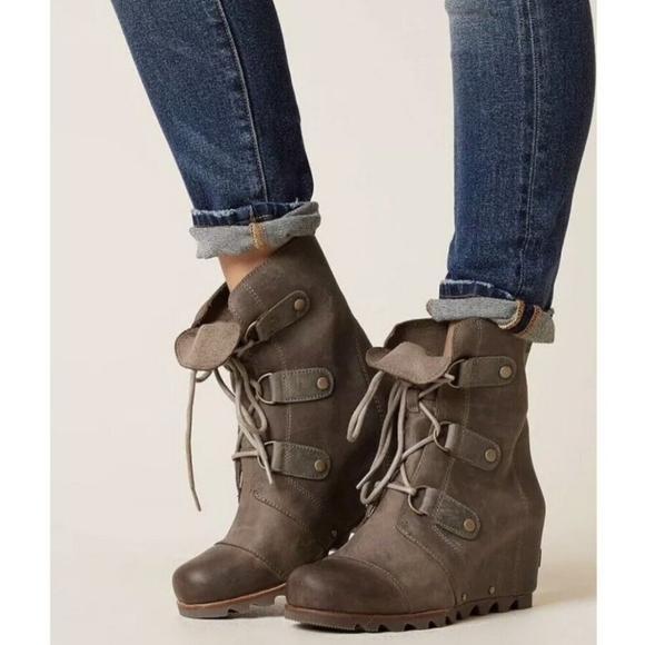 Sorel Shoes - Sorel Joan of Arctic Wedge Mid Boots